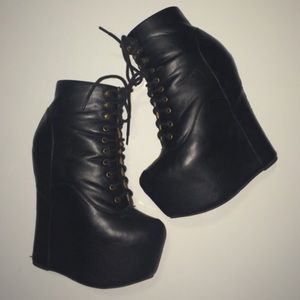 Jeffrey Campbell “Damsel” Boots ❤️